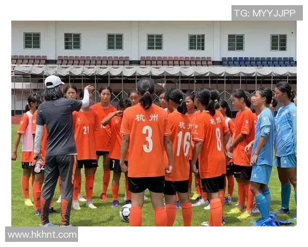 杭州足球队个人能力分析与发展潜力探讨 杭州足球队个人能力分析与发展潜力探讨