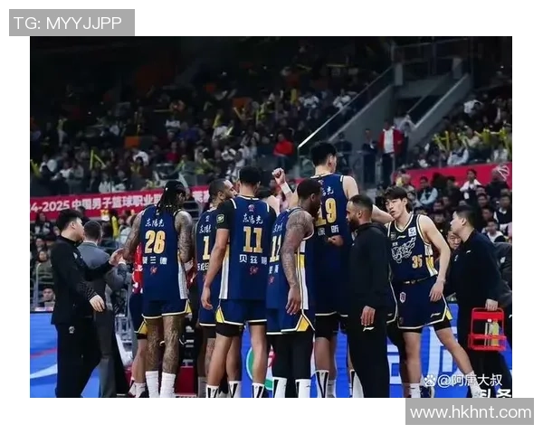 南京羽毛球队在冠军赛积分榜上以51分稳居第一名展现强劲实力